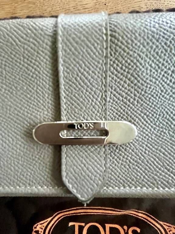 Tod'S Portamonete: TOD'S Portemonnaie – Usato da Basel venduto da car_mz8n 1