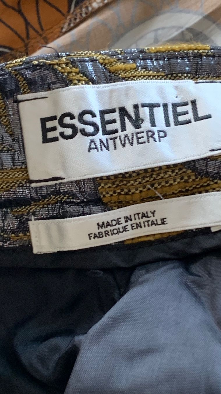 Pantaloni: Hose von Essentiel gr. 34 – Usato da Nuglar venduto da Korsika2 2