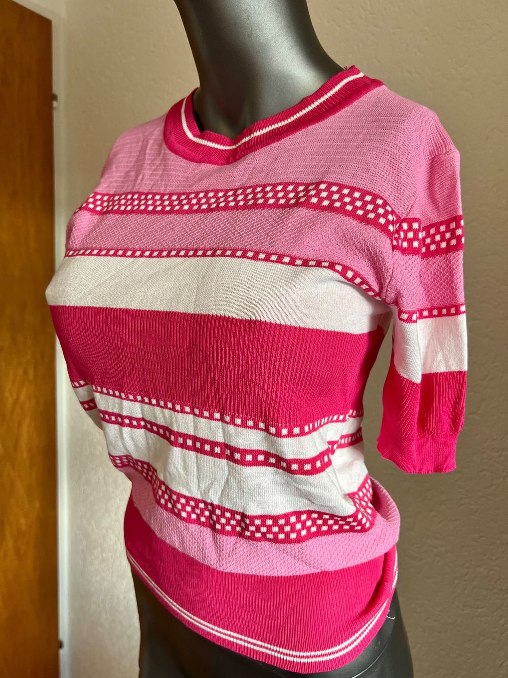 Maglioni & Felpe: Damen Strickpullover Kurzarm Weiss Rosa Gr S - M – Usato da Frenkendorf venduto da Style365 1