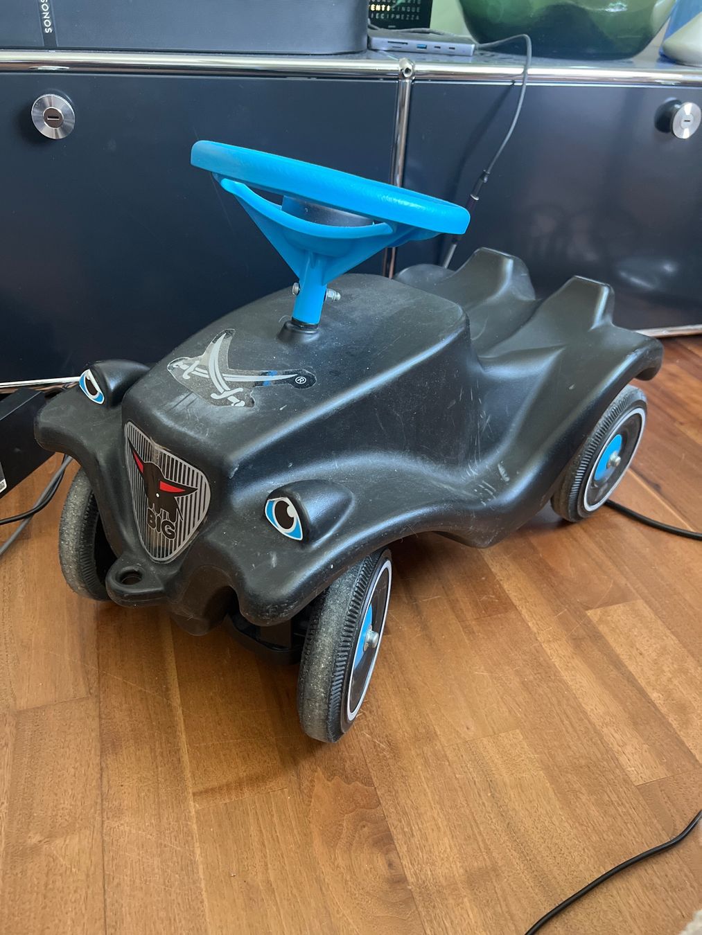 Big Fahrzeuge für Kinder: BIG Bobby Car Schwarz – Gebraucht aus Jona von Sariksa