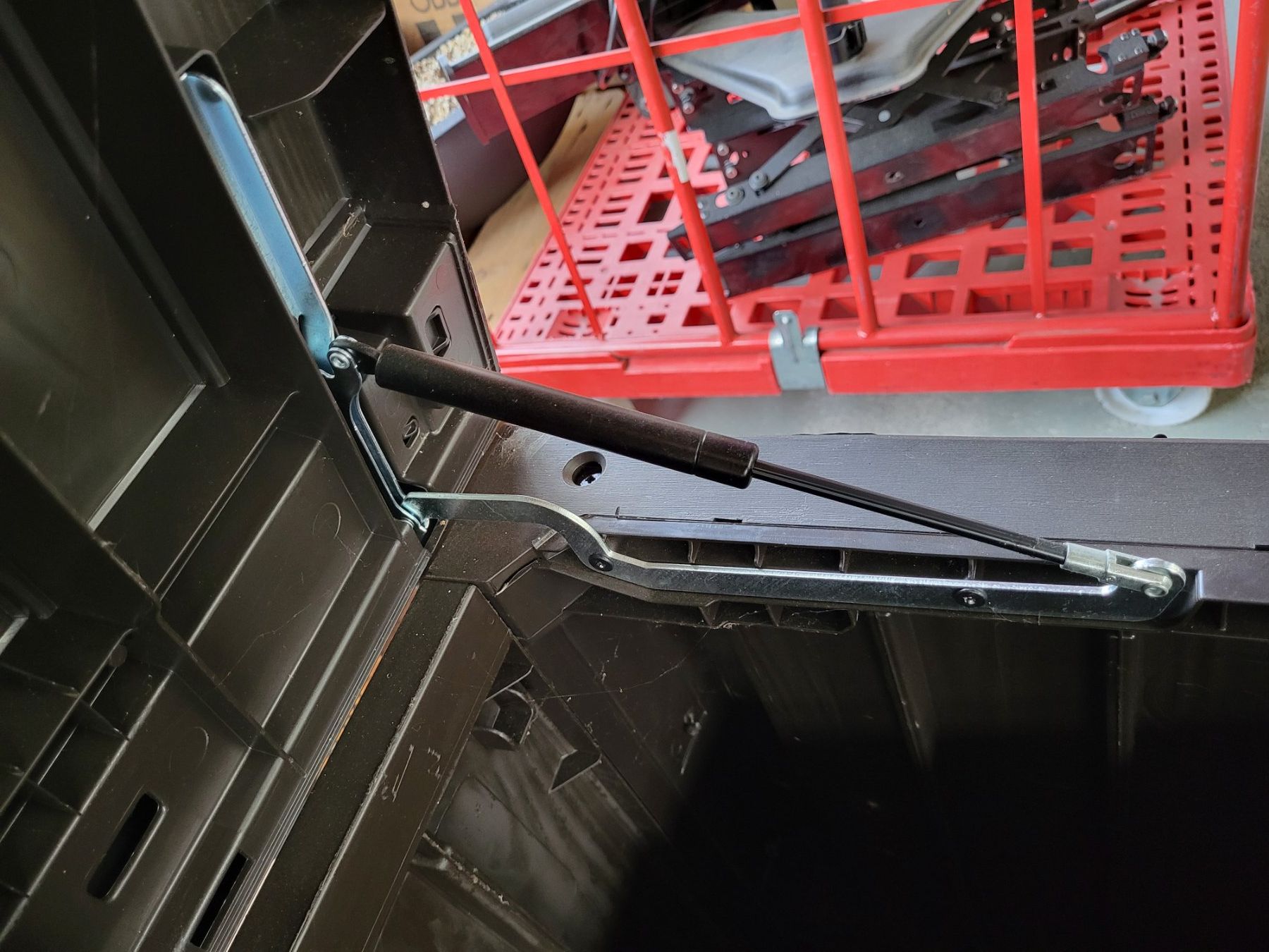 Keter Coffres de rangement: Gartenbox Keter – D'occasion à Diessenhofen par Osio 3