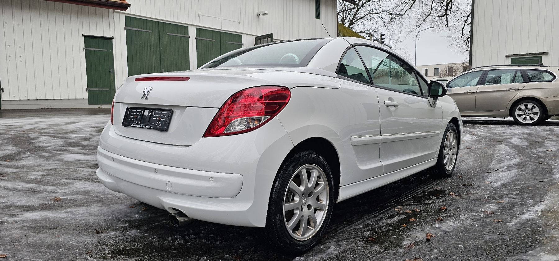 Peugeot Automobili: Peugeot 207 CC 1.6 Turbo – Usato da Altstätten SG venduto da ELLVA 2