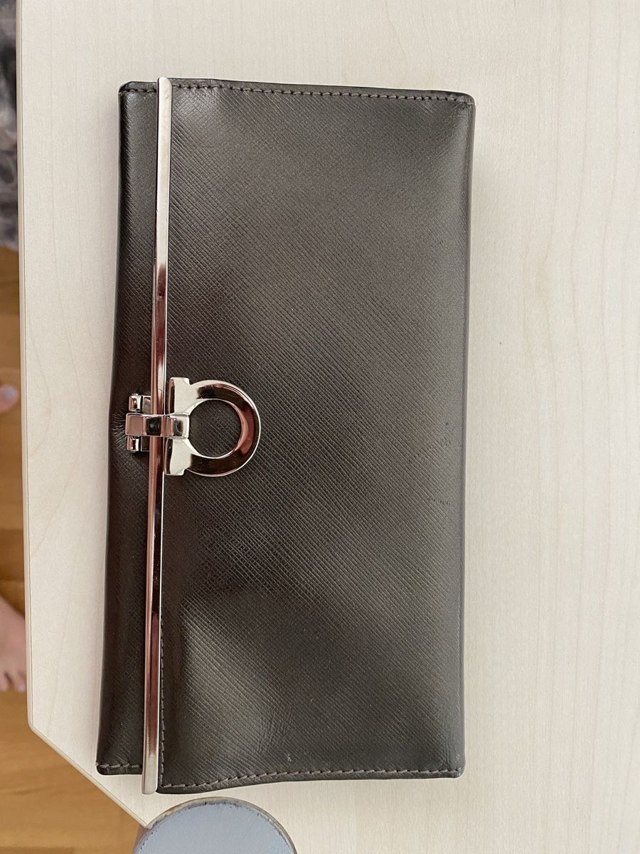 Salvatore Ferragamo Portemonnaie: Portefeuille Ferragamo – Neu (gemäss Beschreibung) aus Zürich von isa_m7cn