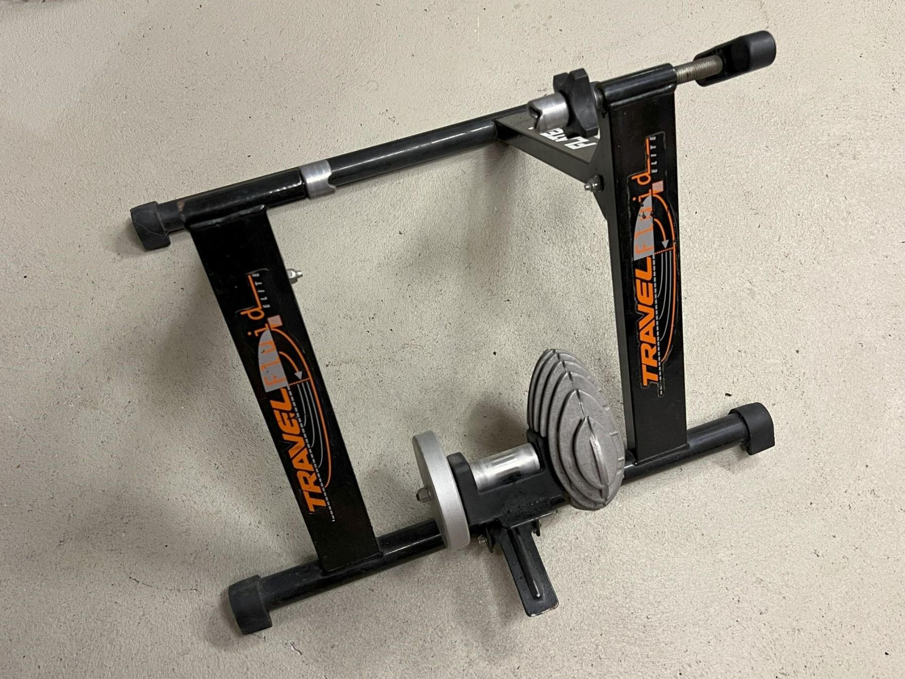 Hometrainer: Trainingsrolle für Bike oder Rennrad – Usato da Hirschthal venduto da fri_5h9q