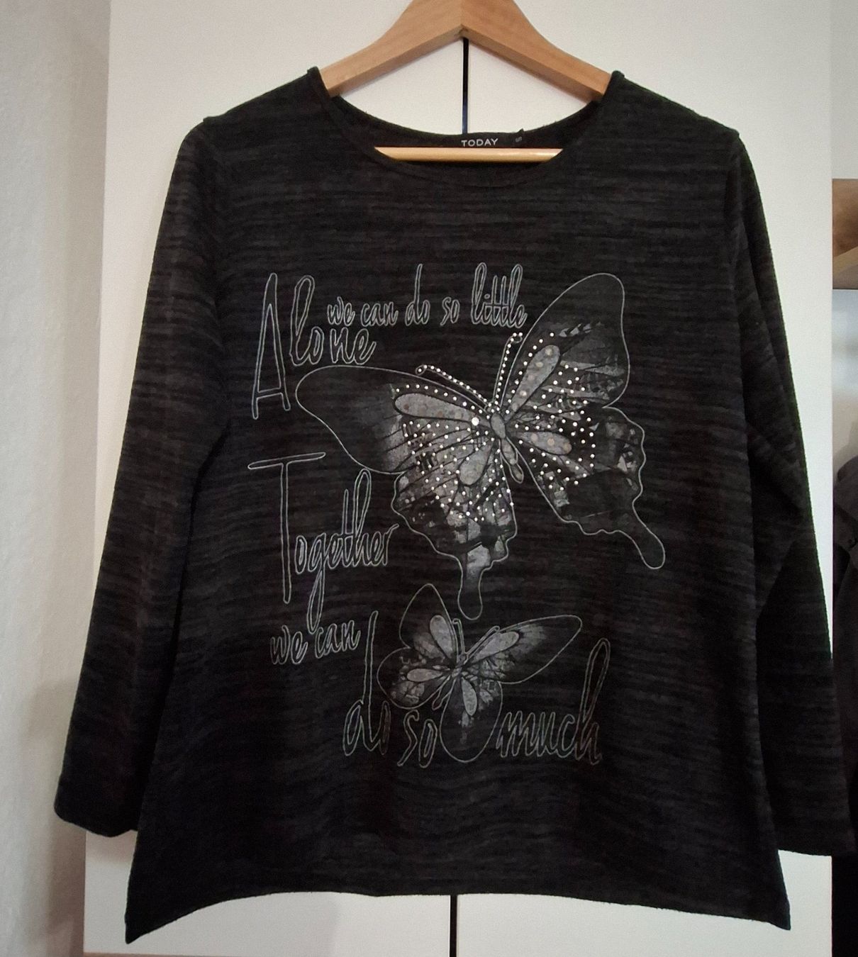 Maglioni & Felpe: Damen Pulli, schwarz/grau, Gr. S – Usato da Sisseln AG venduto da Tropea4334