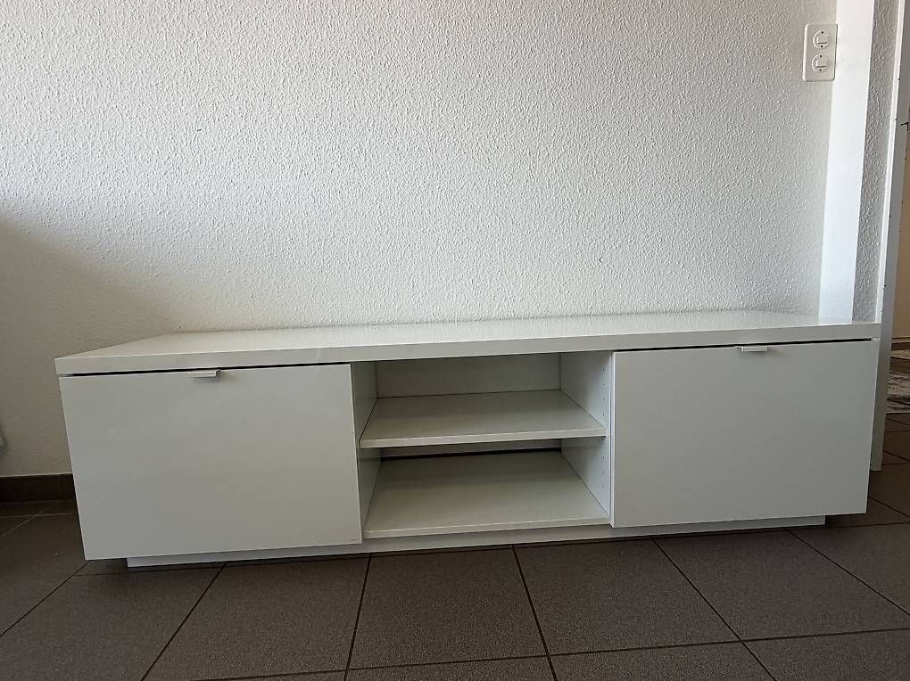 Mobili TV: Tv Kommode  weiß  – Usato da Therwil venduto da Alex.20