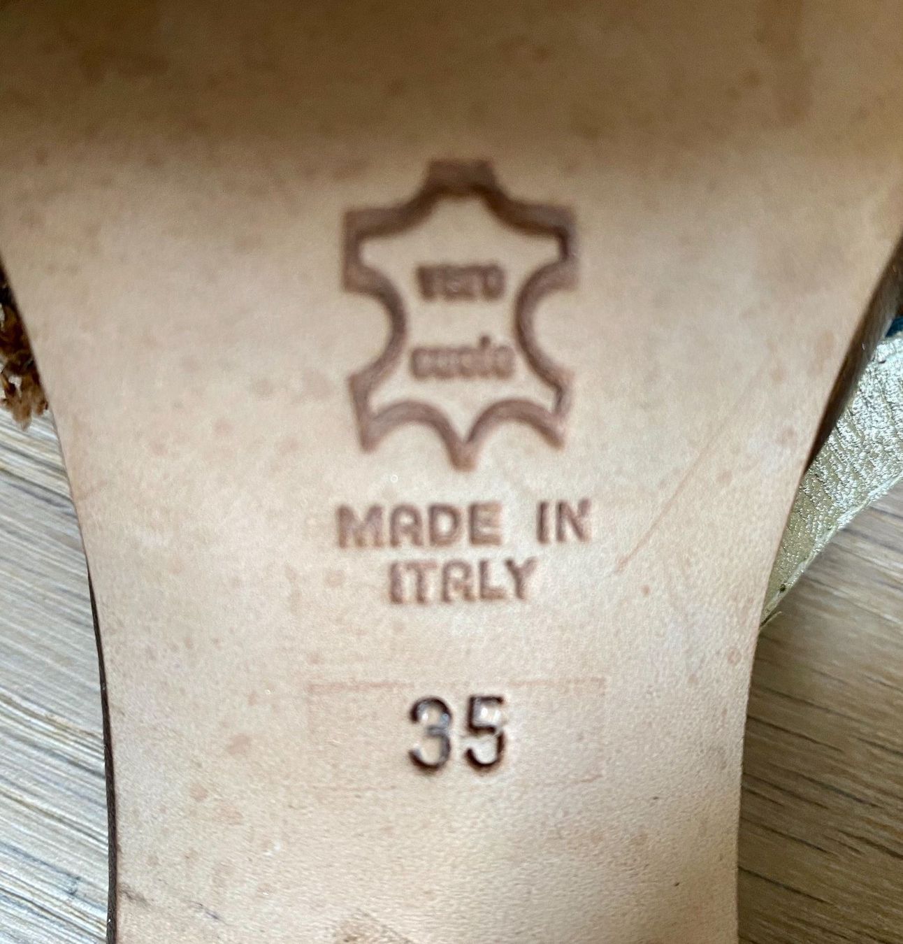 Scarpe da donna: Neue goldfarbene High Heels Grösse 35 – Nuovo (secondo la descrizione) da Winkel venduto da Flyhy2020 7
