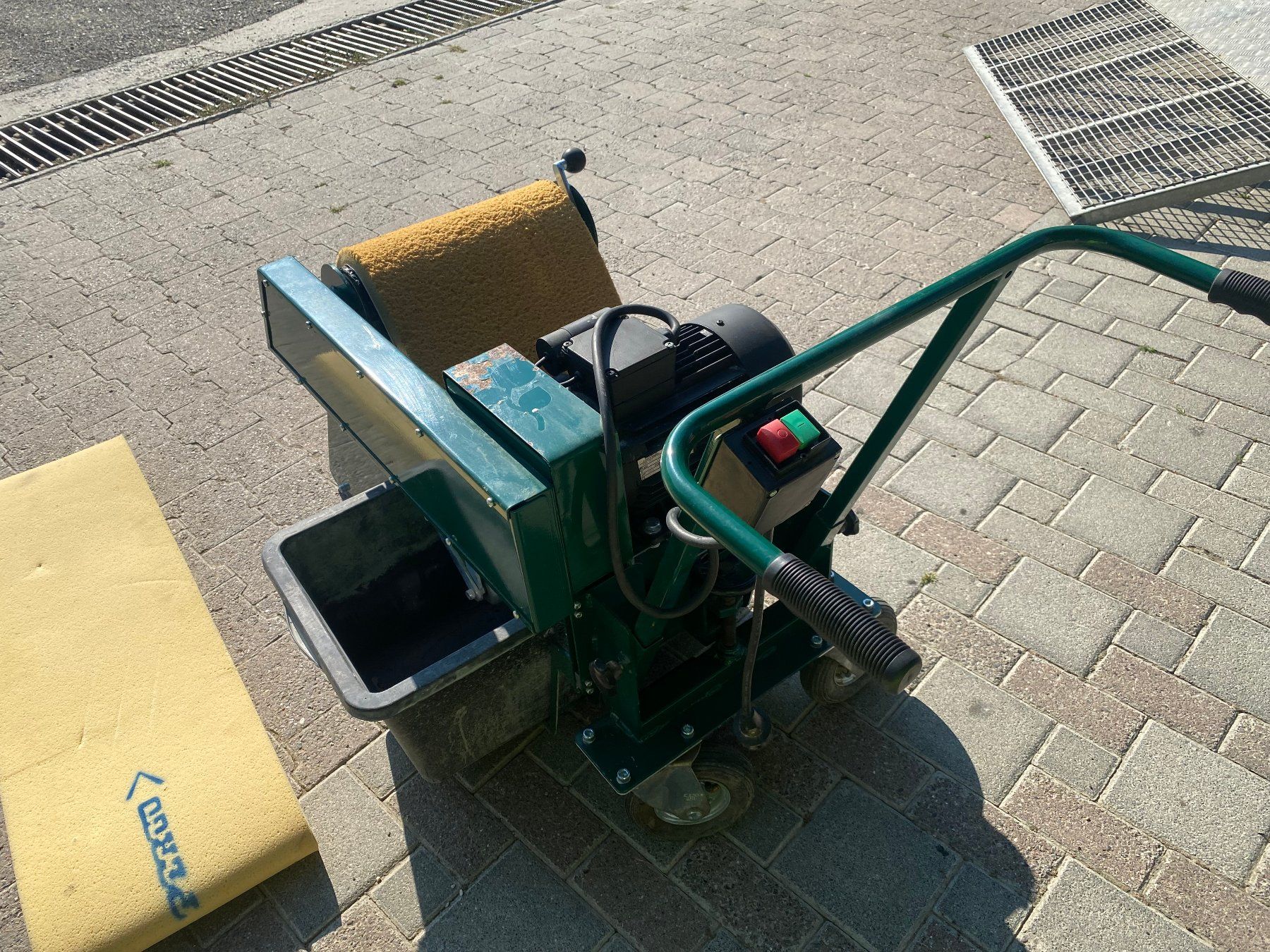 Tutte le macchine: Schwammeinigungsmaschine – Usato da Zofingen venduto da grillo66 2