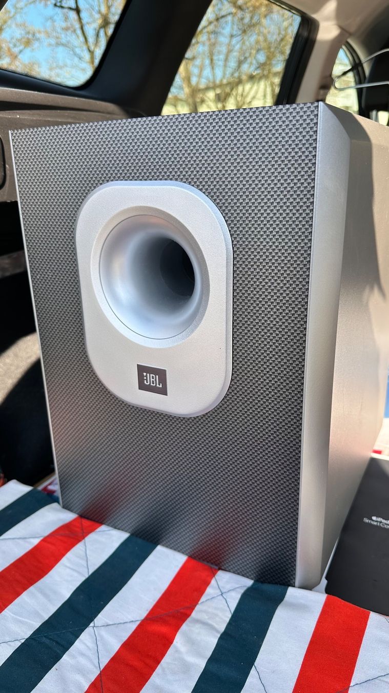 JBL Casse acustiche: JBL SUB200/230 – Usato da Winterthur venduto da Iryna_Valerii