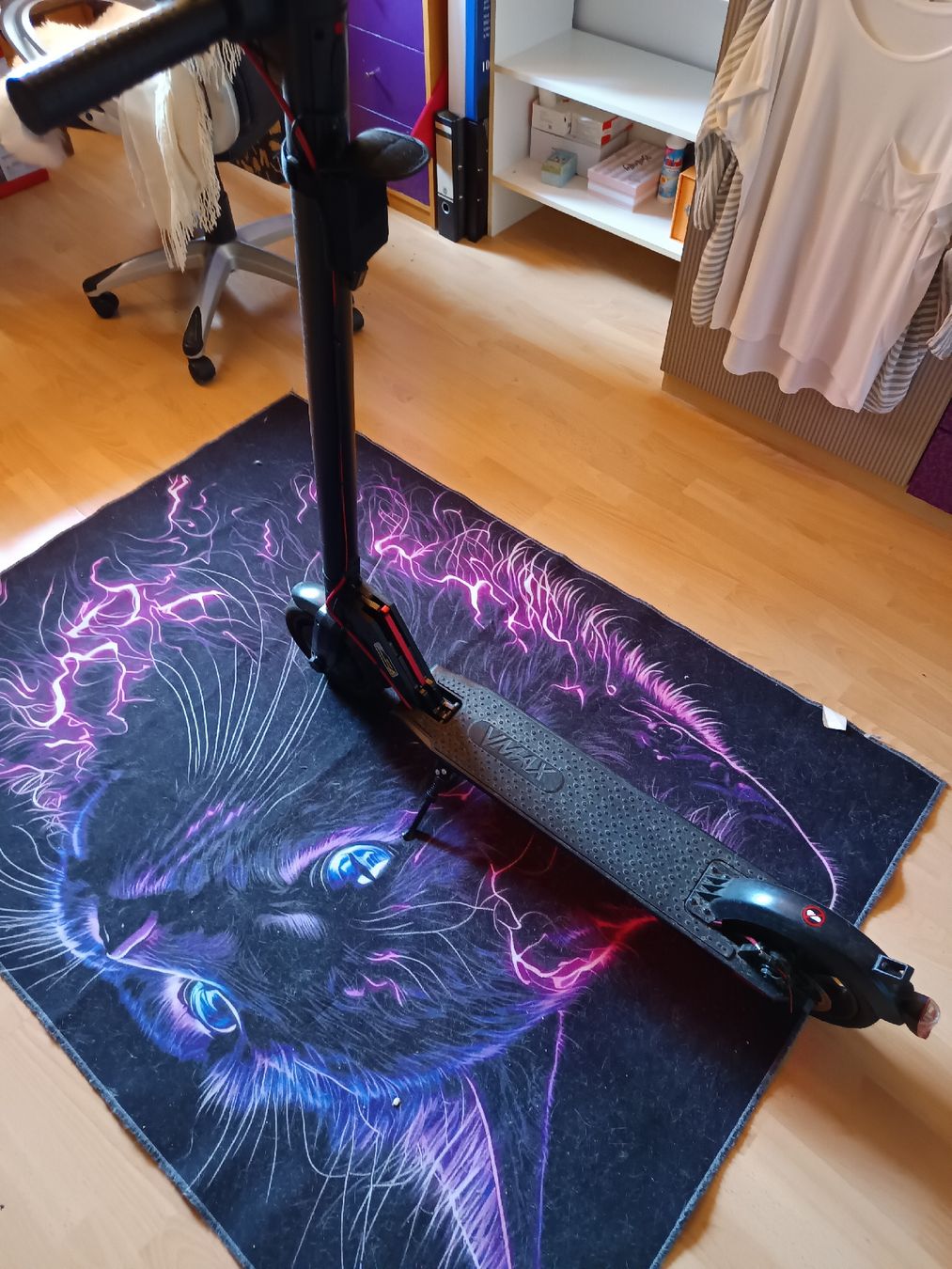 Veicoli elettrici: Elektroroller VMAX, schwarz, guter Zustand – Usato da Balterswil venduto da jean0502 1