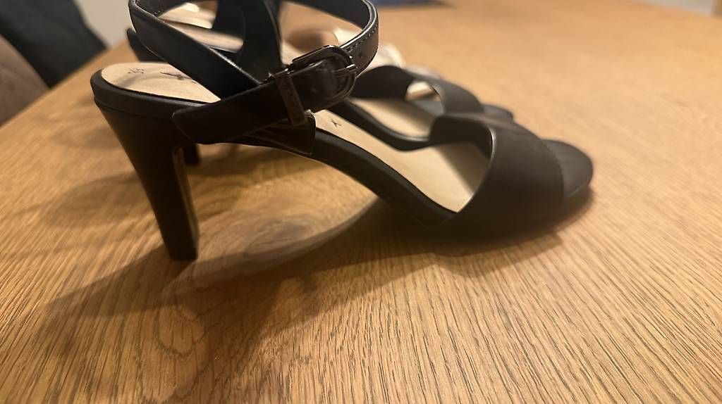 Damenschuhe: Tamaris Sommerschuhe Gr.39 – Gebraucht aus Winterthur von Kaktus24 2