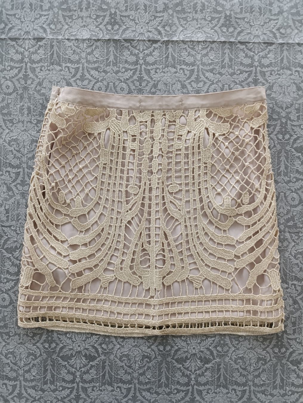 Guess Röcke: GUESS  Minirock in Beige, Grösse XS – Neu (gemäss Beschreibung) aus Hergiswil NW von pol_9dl8 1