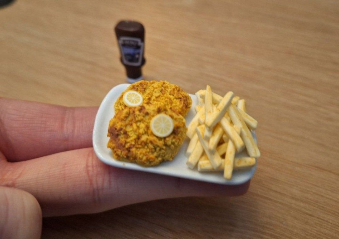 Case e mobili per bambole: Puppenhaus Schnitzel Pommes Teller – Nuovo (secondo la descrizione) da Zürich venduto da HandmadeTinyFood 1