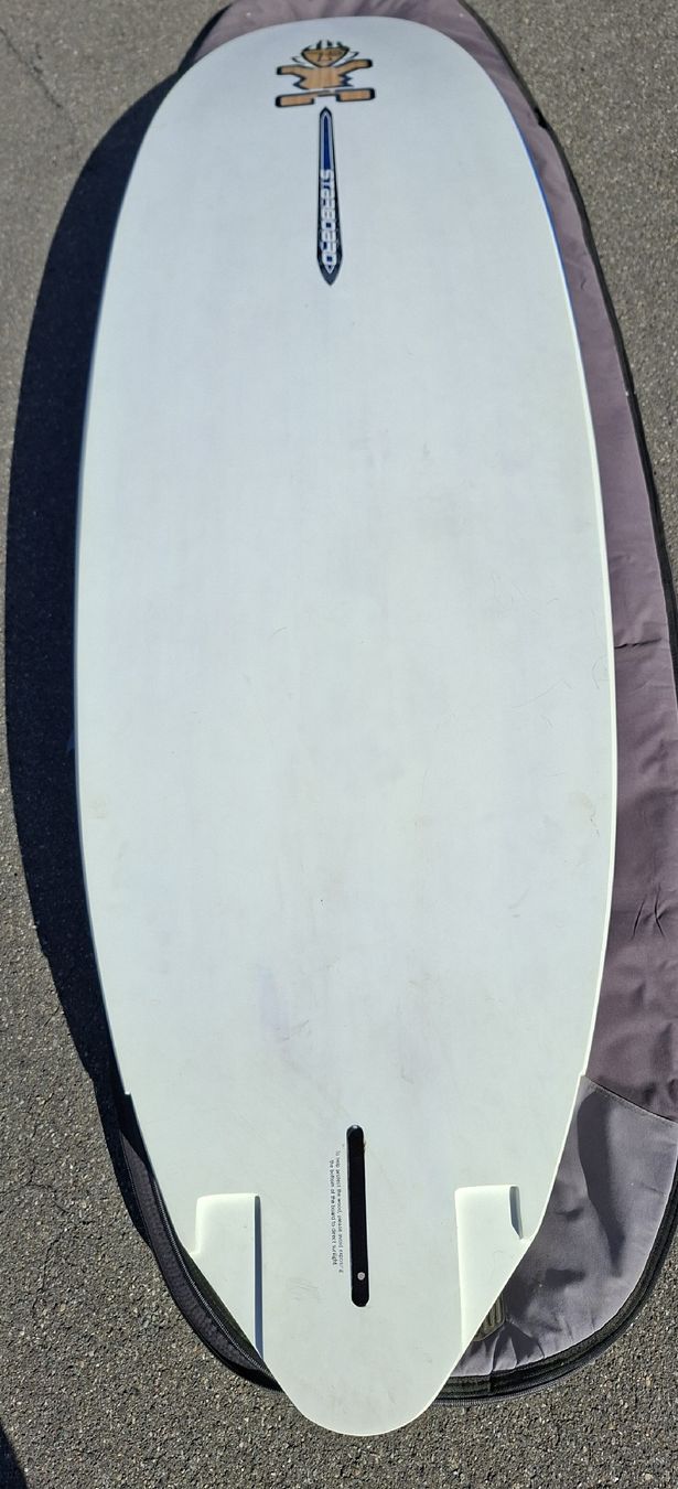Tavole da surf e di nuoto: Windsurfboard Starboard 122L 245x72cm mit Bag – Usato da Fällanden venduto da Nmustang 2