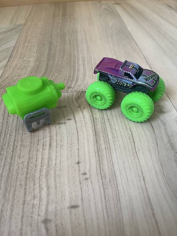 Jouets: Monster truck Hotwheels – D'occasion à Sugiez par Essenti3L