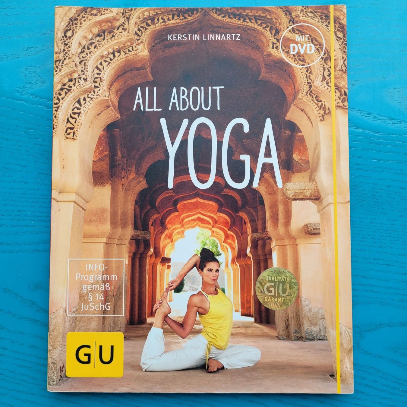 Libri: all about YOGA - Mit DVD !! – Nuovo (secondo la descrizione) da SCHÜBELBACH venduto da CoKaHa