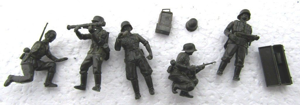 Kit di modellismo & Modellini statici: Deutsche Infanterie - 2.WK - 1:32 – Usato da Widen venduto da LokiStar 2