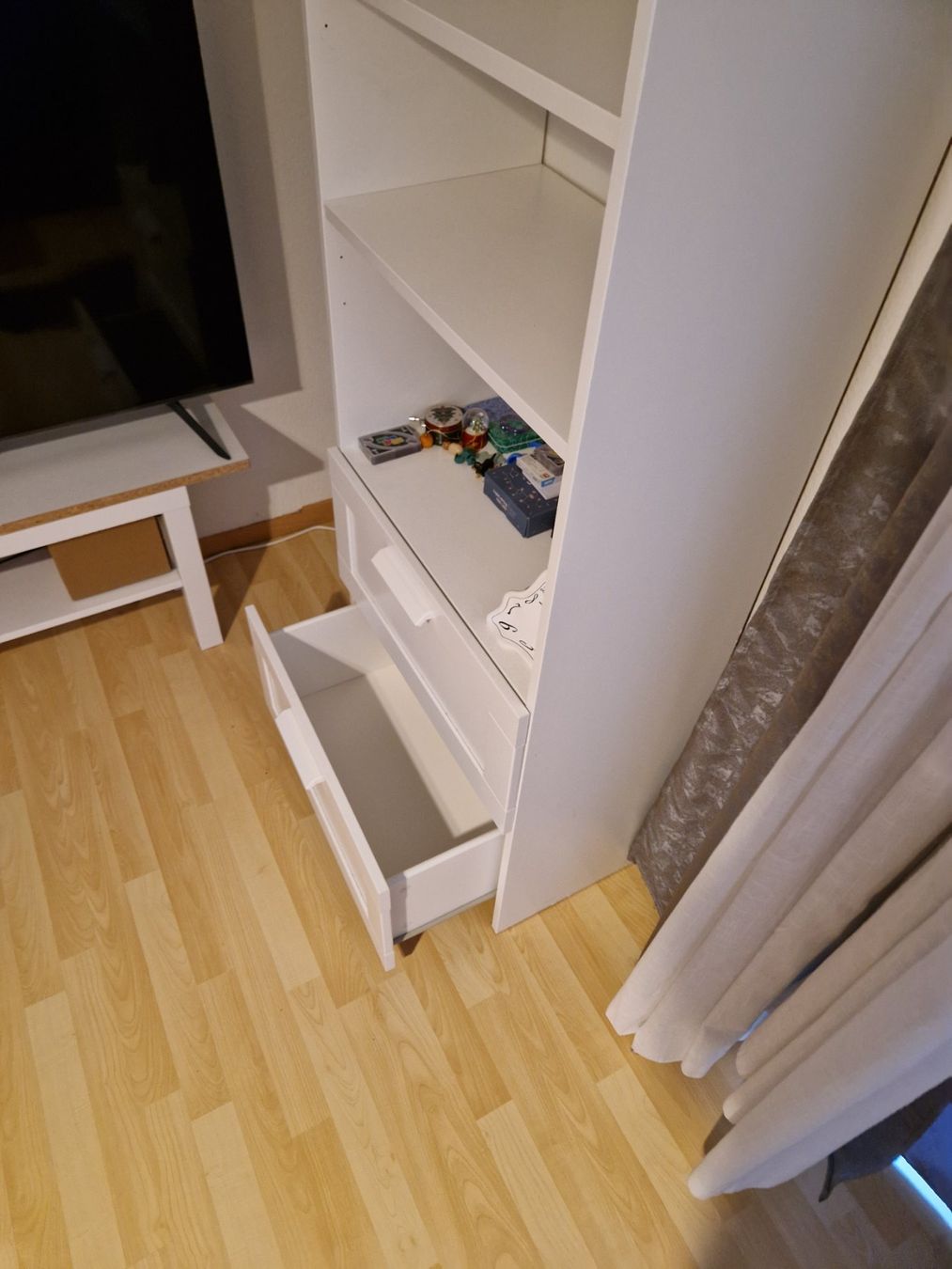 Ikea Scaffali: Regal mit Tueren // Shelf with drawers – Usato da Dübendorf venduto da sel_2mxt 1