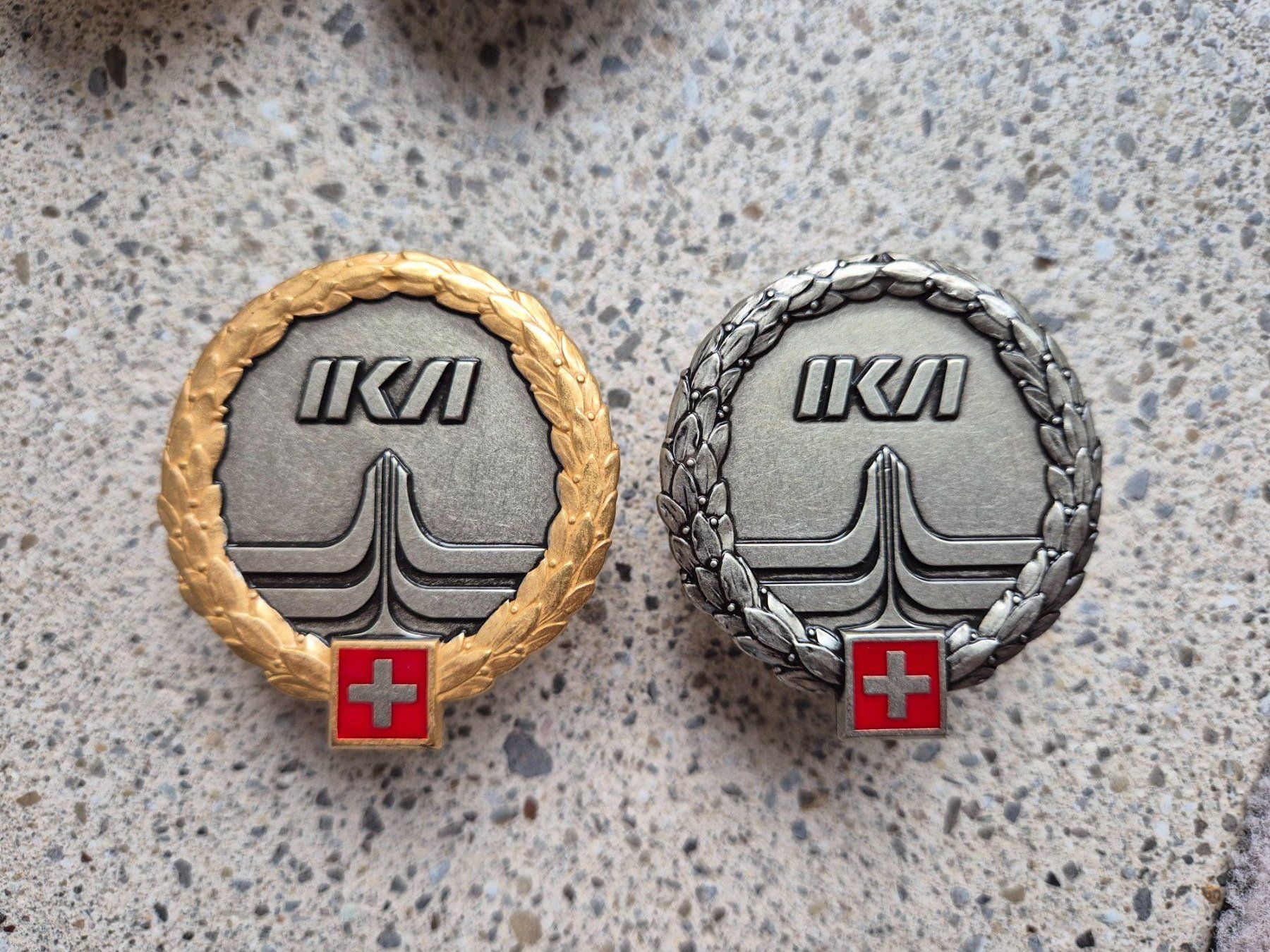 Schweizer Armee Placchette & Badge: *** Beretemblem Set *** – Nuovo e nell'imballaggio originale da Riedholz venduto da fr_sIruP