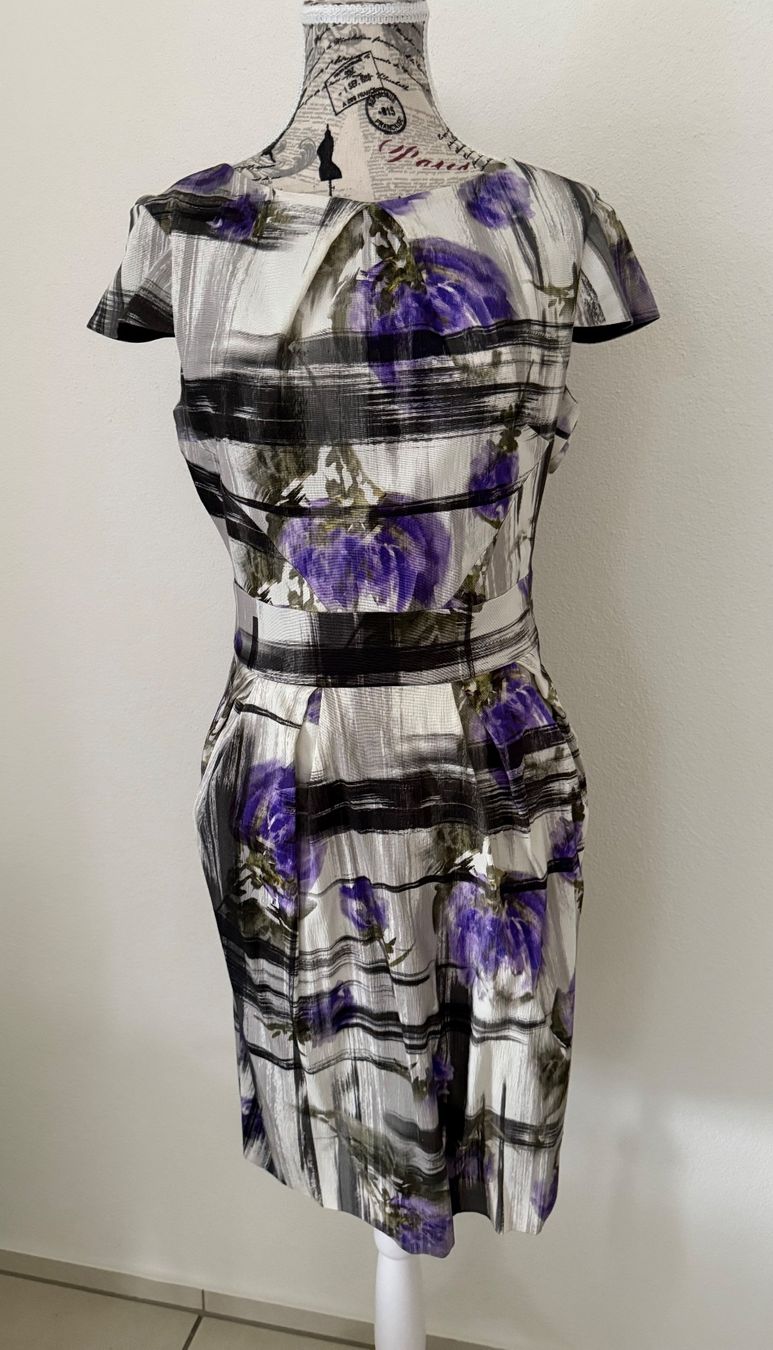 Guess Vestiti: Guess Kleid Neu Grosse M-L – Nuovo e nell'imballaggio originale da Alpnach Dorf venduto da ljusja