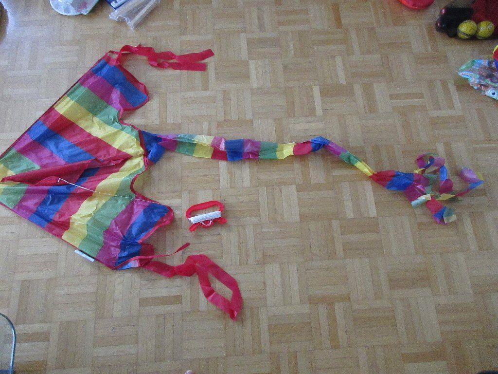 Jouets: Neuwertiger Kinderdrache – D'occasion à Zug par roche72 3