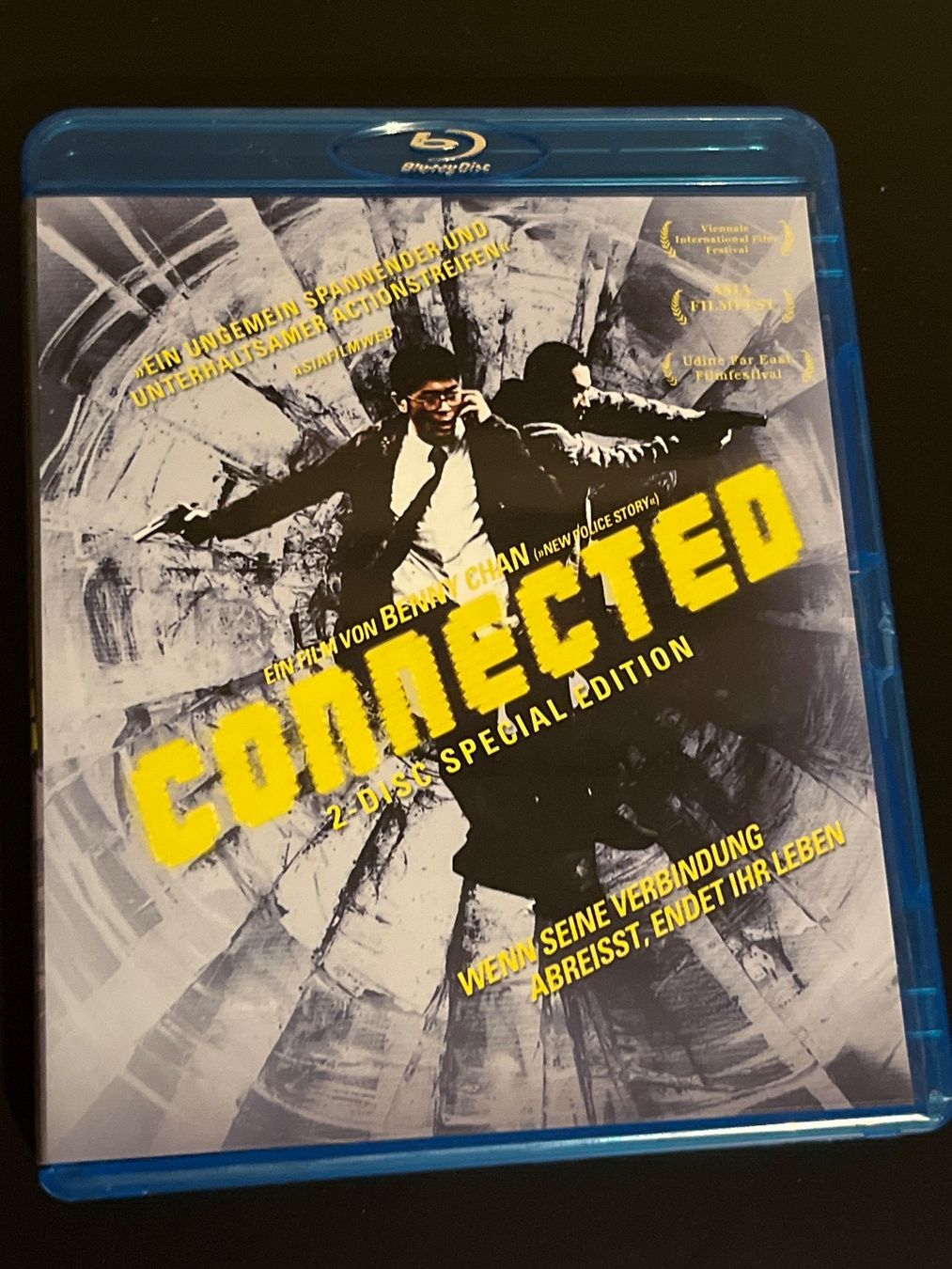 Tutti i DVDs: Blu-ray - Connected, 2 Disc Special Edition – Usato da Luzern venduto da Jiggy_8898