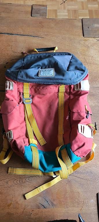 Zaini: Grosser Burton Rucksack  – Usato da Basel venduto da HideoGojira