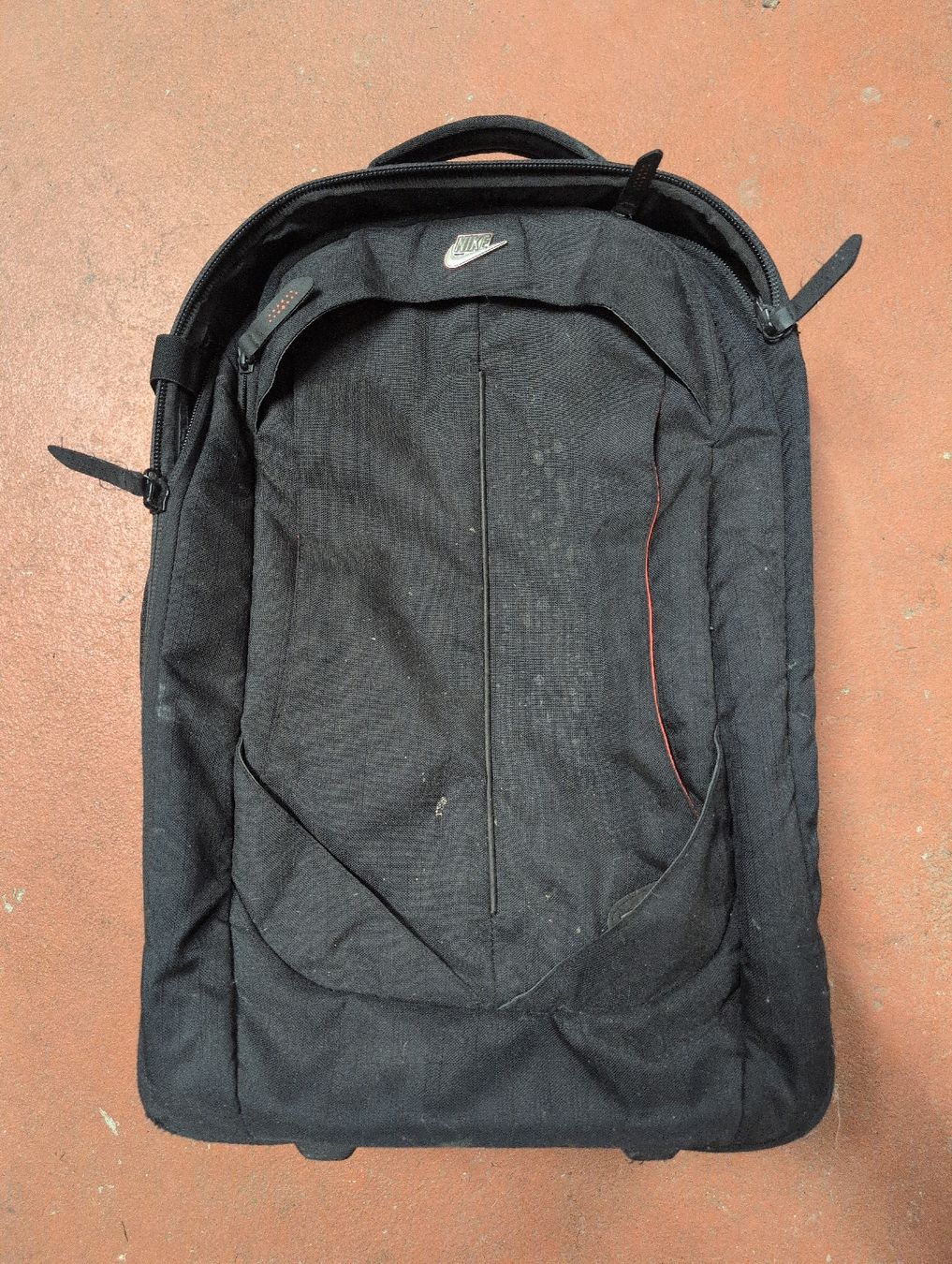 Nike Rollkoffer Reisetasche Trolley - Ideal für den Urlaub (Gebraucht ...
