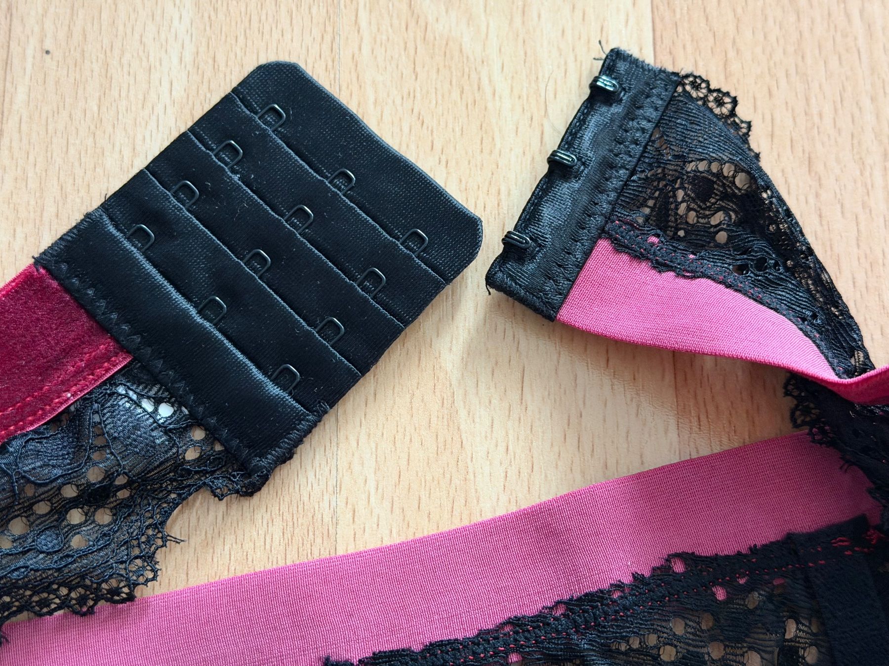 Altra biancheria intima: Strumpfhalter / Strapse – Nuovo e nell'imballaggio originale da Uetendorf venduto da Stoun 7
