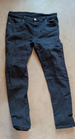 Gut erhaltene dunkel Blau Jeans Gr. 32/32