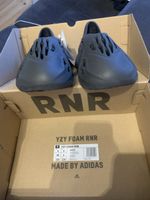 Yeezy Foam RNR Onyx Neuves Taille 38 - Look Tendance!