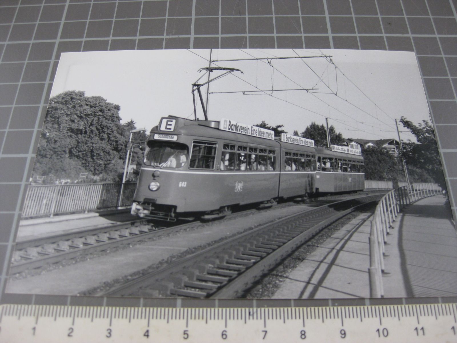 Cartoline postali: Foto Basel mit Tram – Usato da Malters venduto da Marosko
