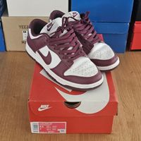 Nike Dunk Low bordeaux blanc taille 8.5 wus 40 bon etat