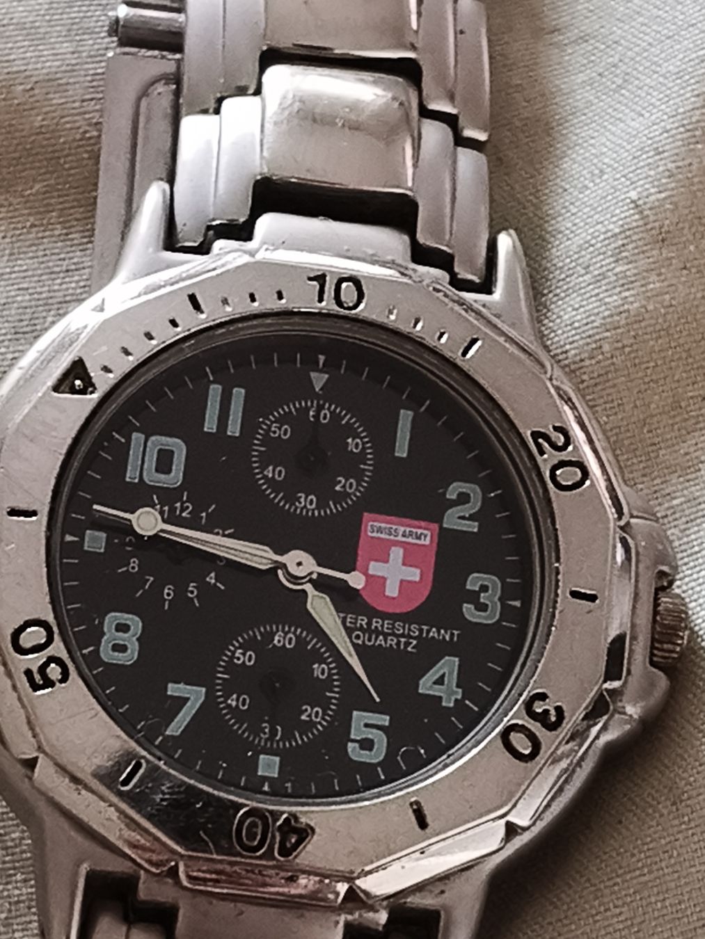 Swiss Uhren: SwissArmy Chronograph, läuft – Gebraucht aus Glattbrugg von Vintagetime-Ch