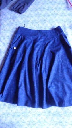 Lässiger  Rock sieht aus wie Jeans Gr M Bund 39cm Länge 61cm