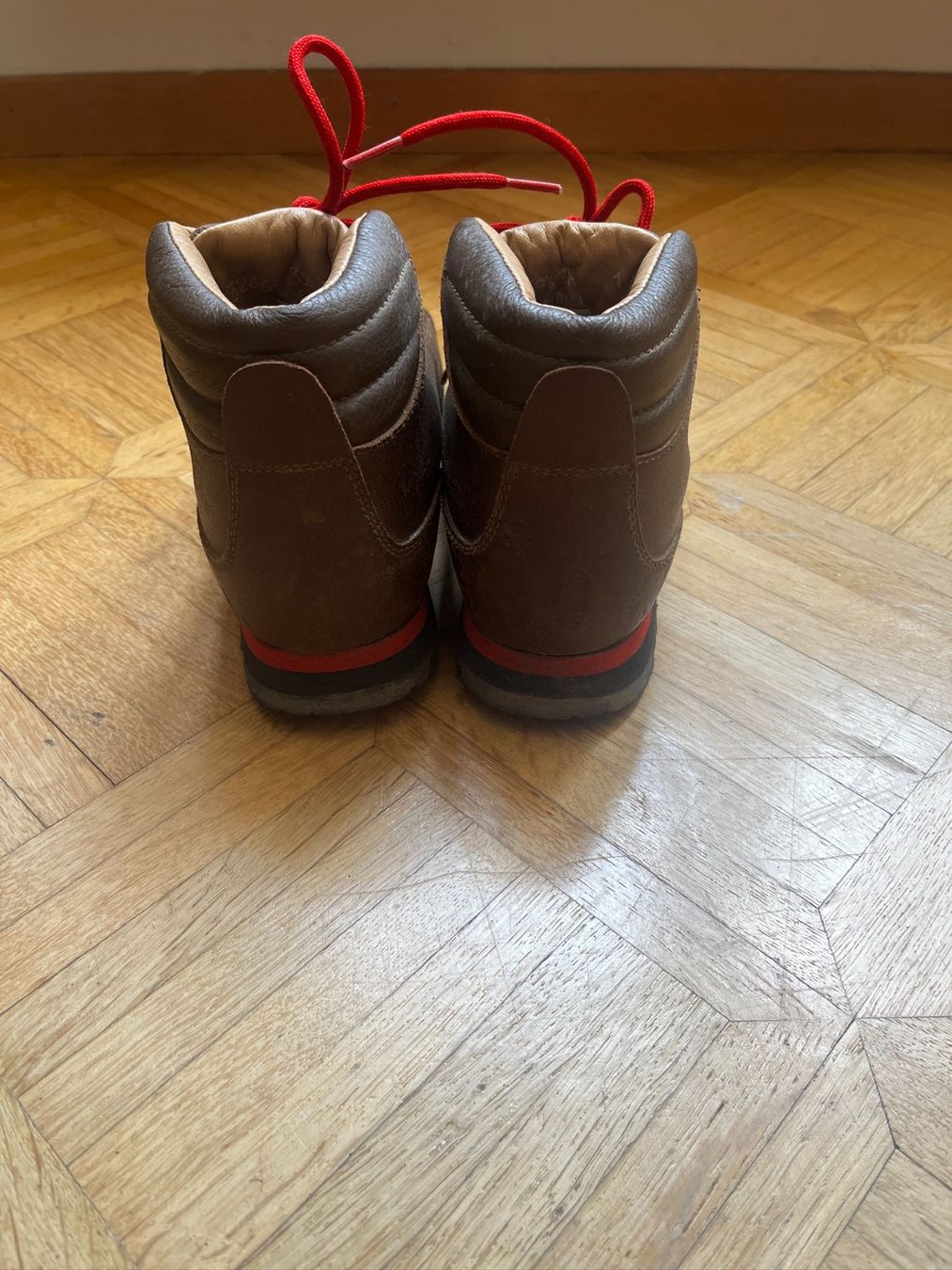 Scarpe da uomo: Scarpa Wanderschuhe Gr. 39.5 – Usato da Zürich venduto da Vreni007 2