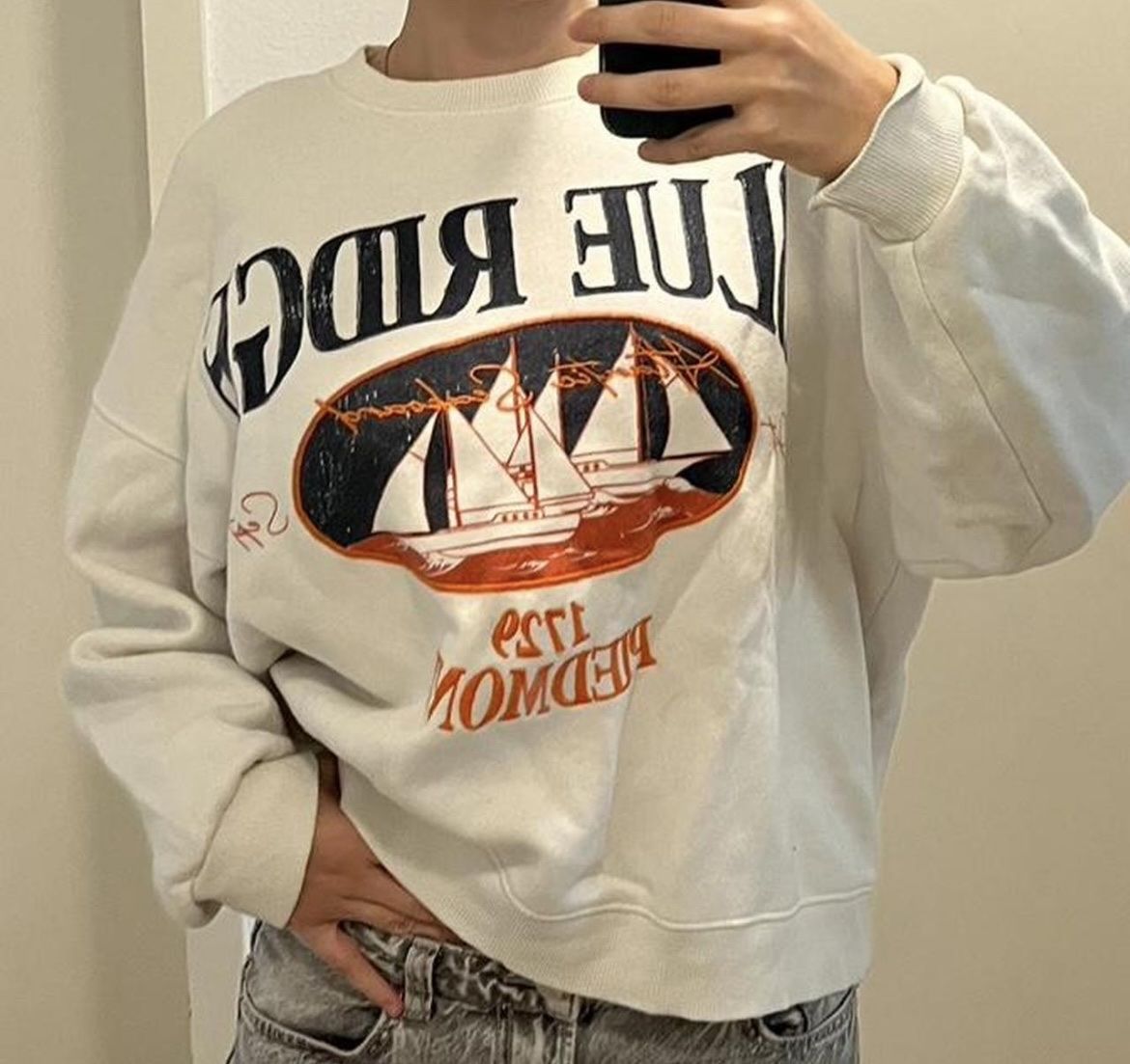 Brandy Melville Maglioni & Felpe: Weisser Vintage Sweater brandy melville – Usato da Wettingen venduto da ele_n8lj