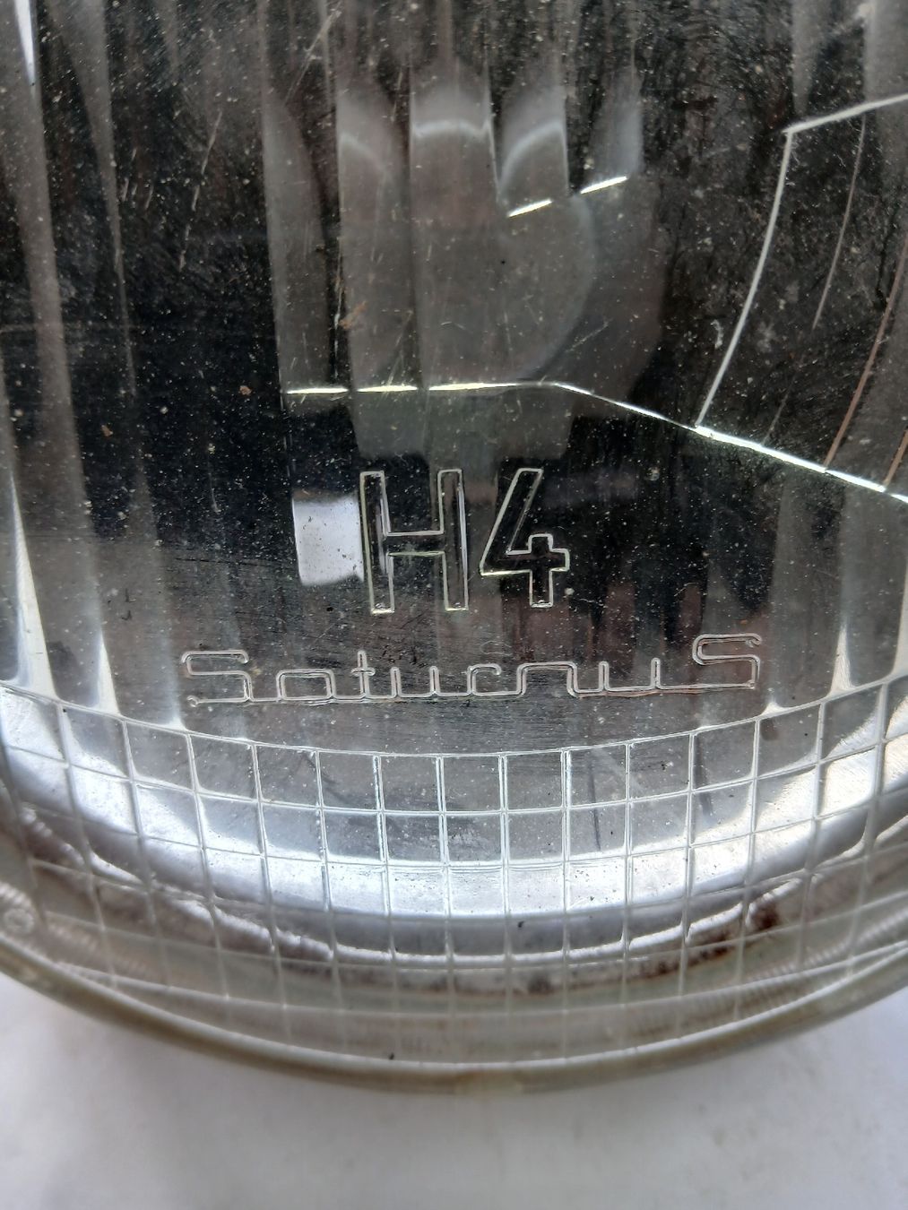 VW Fari: 4x H4 Scheinwerfer Bosch Hella Saturnus gebraucht – Usato da Langenthal venduto da Egro50 1