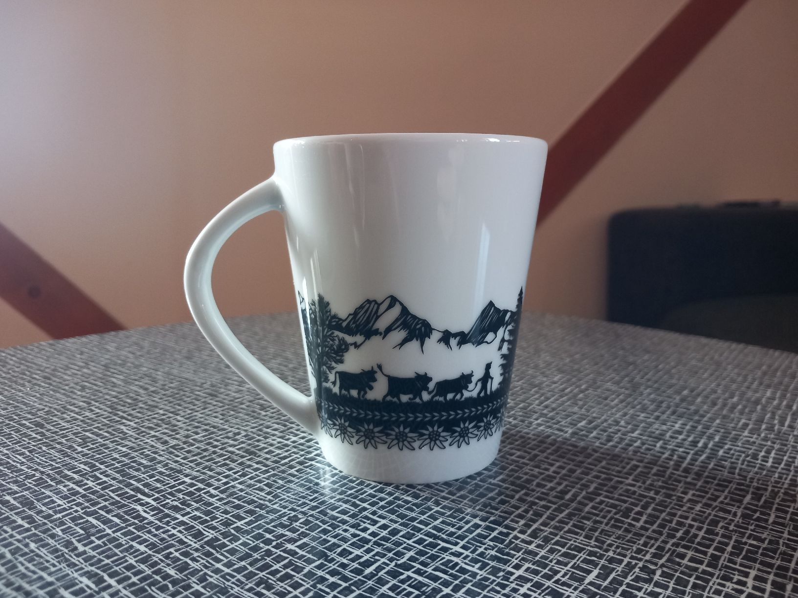 Tazze: Tasse mit schweizer Motiv, Langenthal – Usato da Nänikon venduto da Haexli_70