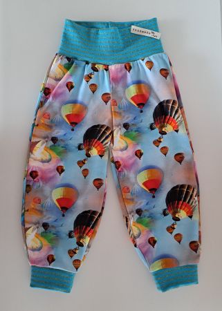 Bequeme Sommer Pumphose Handmade, Ballon Motiv, Gr. 98/104