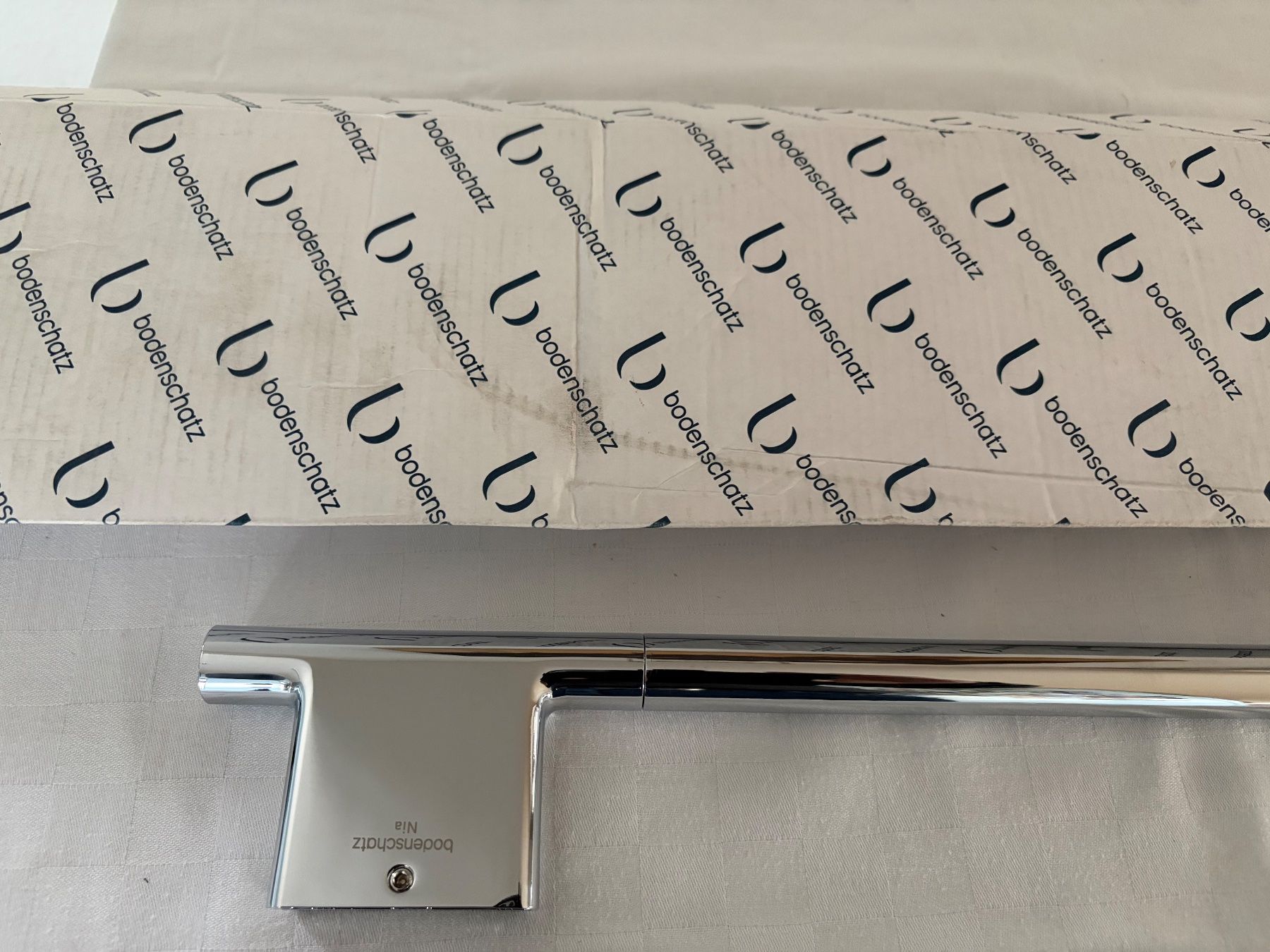 Portasciugamani: Neue Bodenschatz Badetuchstange, 80 cm – Nuovo e nell'imballaggio originale da Winterthur venduto da efant12