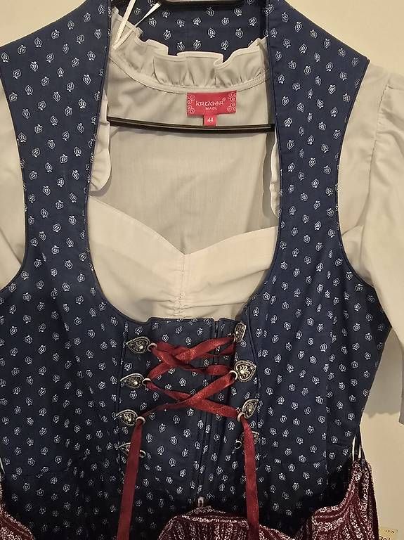 Robes: Dirndl mit Bluse, Gr. 44, neuwertig – D'occasion à Dornach par ani1892 1