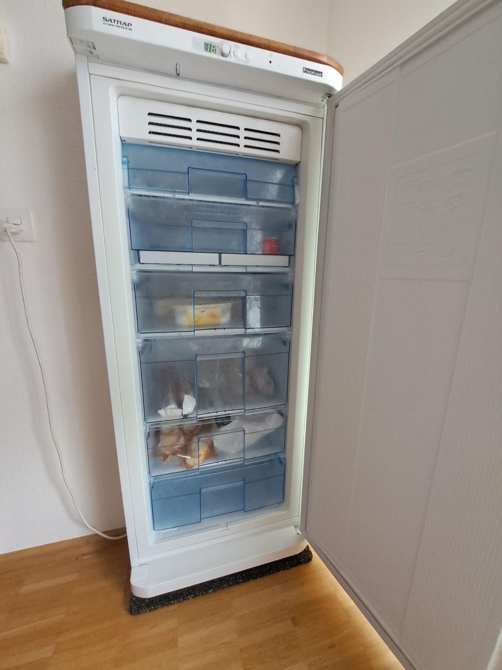 Congelatori: Tiefkühltruhe - Freezer – Usato da Muttenz venduto da col_grb9 2