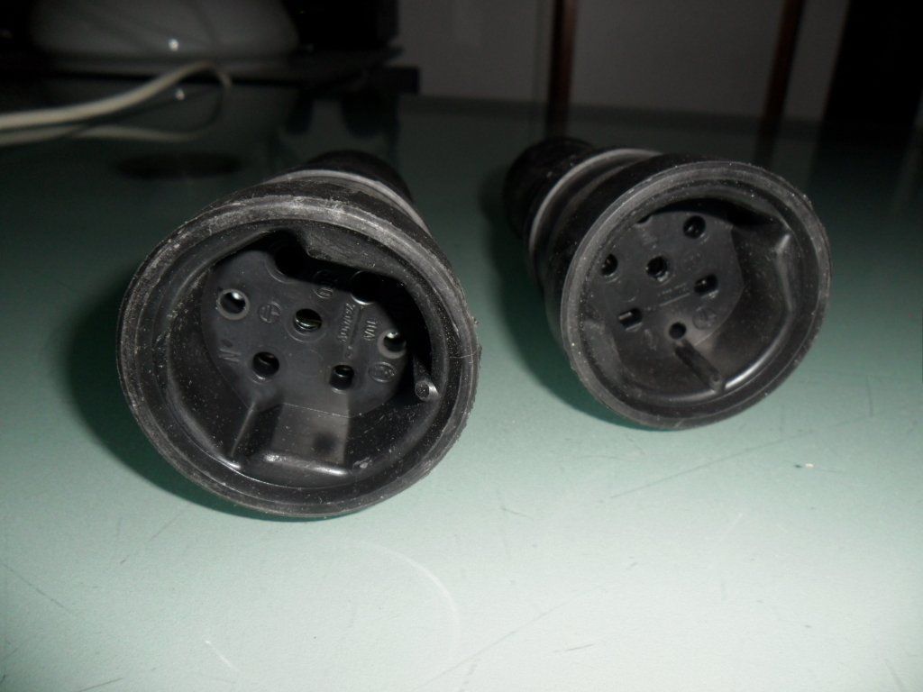 Stecker: Stecker T15 Gummi schwarz Weiblich – Neu (gemäss Beschreibung) aus Schöftland von rennsenn 2