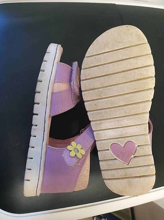 Schuhe für Mädchen: Sandalen Gr. 25 – Gebraucht aus Brittnau von lisa35 1