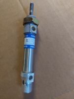 Festo DSNU-20-40-P Pneumatic Cylinder bore 20 stroke 40 Used