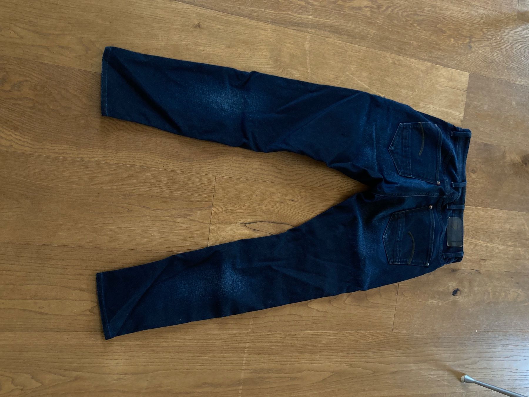Jeans: Dunkel blaue Jeans G-Raw – Usato da Lostorf venduto da Gavia 2