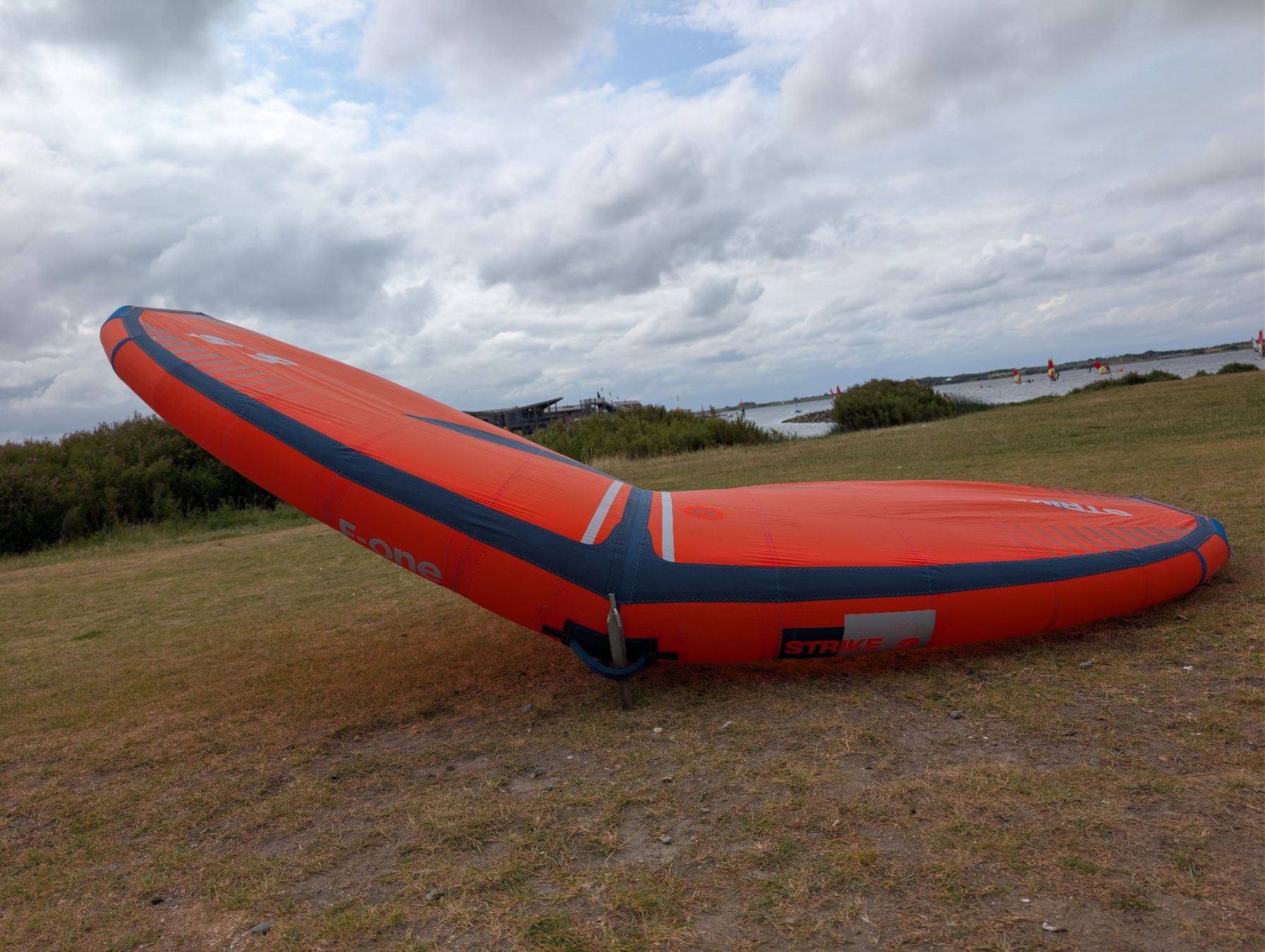 Aquilone: F-One Wing Strike V2 ( Flame / Abyss | 5.5 M² ) – Usato da Klosters Dorf venduto da Tom_Kite 2