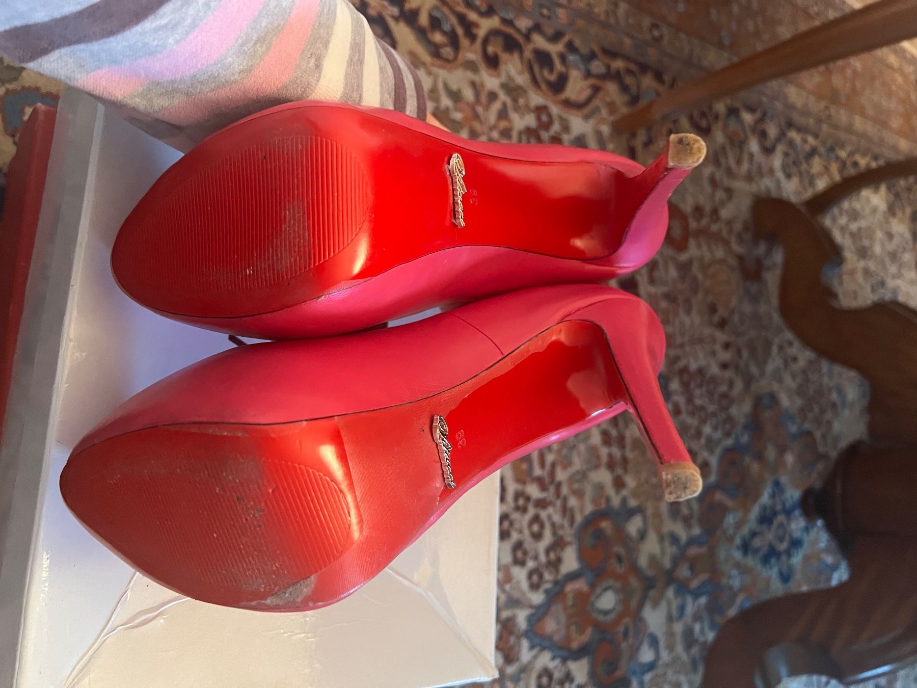Scarpe da donna: High heels  aus Leder gr .39 – Usato da Horgen venduto da MVictoria 2