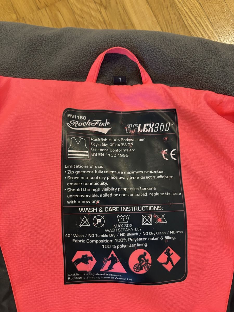 Gilets & Westen: Leuchtweste – Gebraucht aus Wädenswil von Demi98 2
